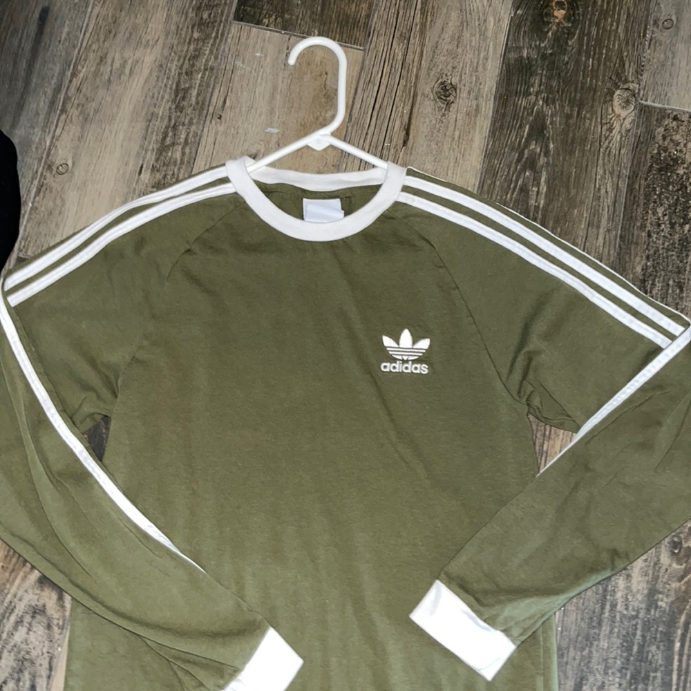 Bought never wore, pretty color small/medium size men’s